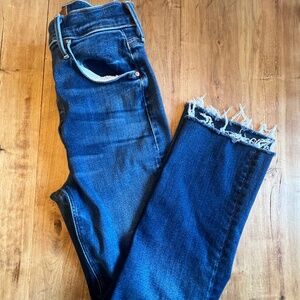 Mother denim the tripper ankle fray in size 30